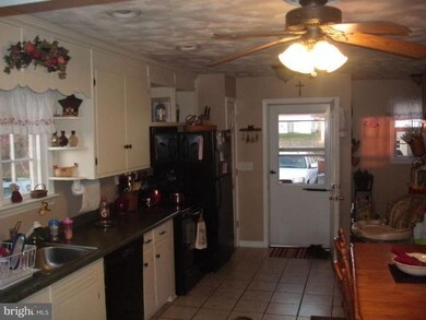 203 S Church St, Sudlersville, MD 21668 - photo 3