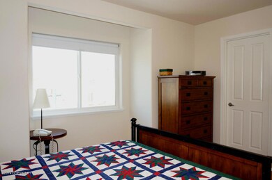 Master Bedroom w/Walk-In Closet