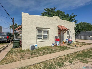 109 & 107 N Elm St, Carlsbad, NM 88220 - photo 2
