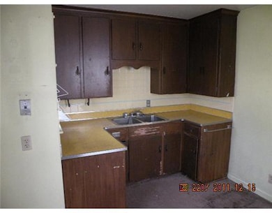 unlisted-address, Lansing, MI 48910 - photo 7