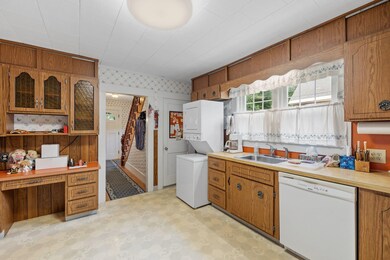 8 Fair St, Franklin, NH 03235 - photo 5