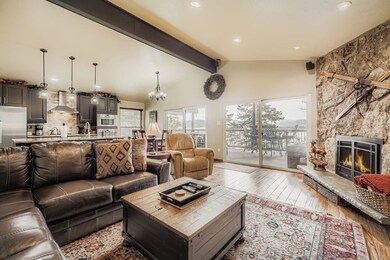 Very open and beautifully renovated