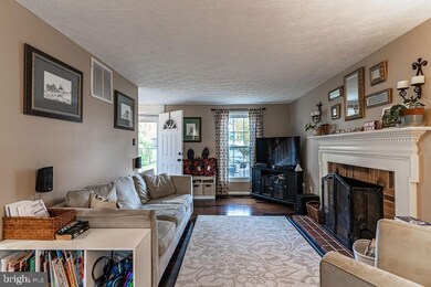 6221 Wilmington Dr, Burke, VA 22015 - photo 6