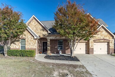 712 Sage Brush Dr, Weatherford, TX 76087 - photo 2