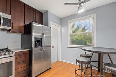 10130 Cambridge St, Westchester, IL 60154 - photo 6