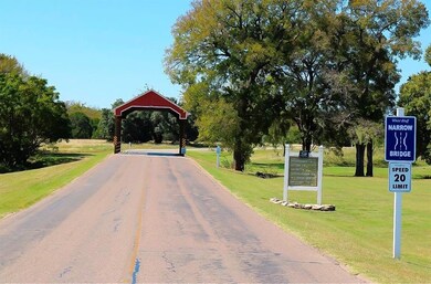 13077 Crestwood Dr, Whitney, TX 76692 - photo 5