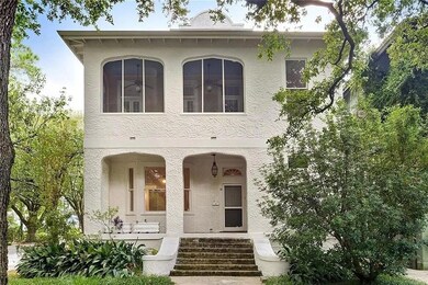 BRICK STAIR ENTRANCE, MATURE LANDSCAPING, 3 BEDRMS