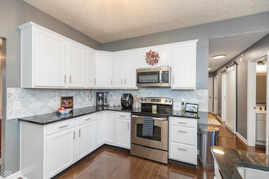 1023 Red Dunes Run, Avon, IN 46123 - photo 6