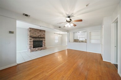 930 W 42nd St, Houston, TX 77018 - photo 5