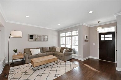 4847 N Seeley Ave, Chicago, IL 60625 - photo 2