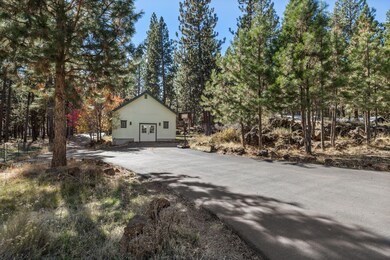 18861 Tuscarora Ln, Bend, OR 97702 - photo 3