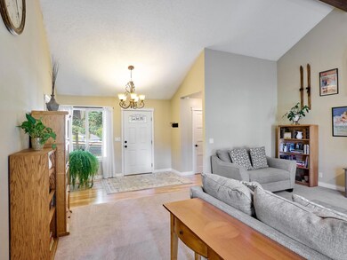 8166 Saghalie Dr S, Salem, OR 97306 - photo 4