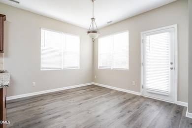 006-photo-breakfast-nook-8025108