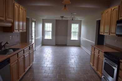 108 Zachary Ct, Warner Robins, GA 31088 - photo 4