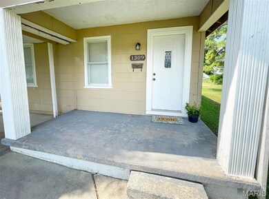 1309 E Oak St, Dexter, MO 63841 - photo 2
