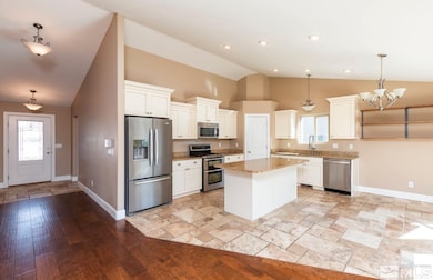 5295 Marla Dr unit 4, Winnemucca, NV 89445 - photo 4