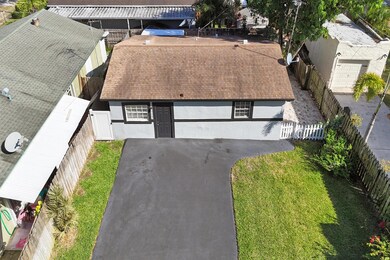 5604 Garden Ave, West Palm Beach, FL 33405 - photo 2