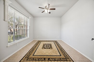 12310 Robin Meadow Cir, Stafford, TX 77477 - photo 5