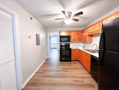 470 Martha Ln unit B, Clarksville, TN 37043 - photo 7