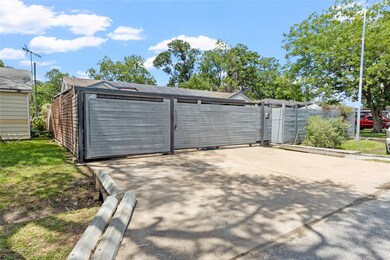 45 Farrell St, Houston, TX 77022 - photo 4