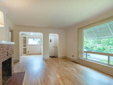 Living Room/Dining Room
