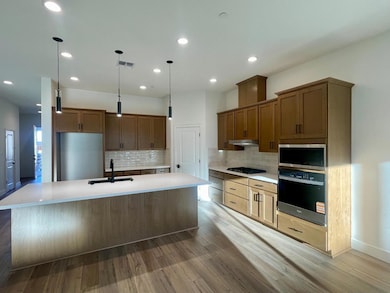 817 Rosette Ct, Roseville, CA 95747 - photo 6