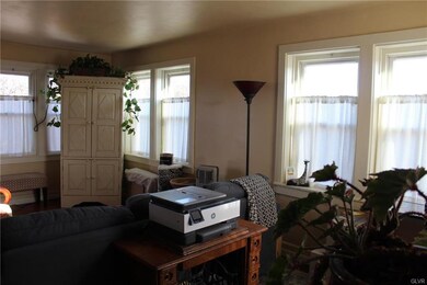 560 Chestnut St, Freemansburg, PA 18017 - photo 5