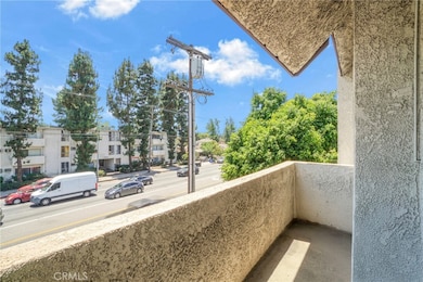 13903 Sherman Way unit 8, Van Nuys, CA 91405 - photo 3