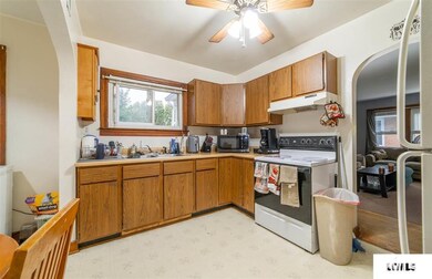 432 N Sherman St, Lincoln, IL 62656 - photo 6