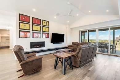 19211 Gateway Loop, Bend, OR 97702 - photo 6