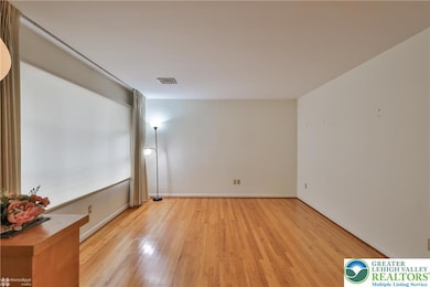 1327 Cobbler Ln, Allentown, PA 18104 - photo 7