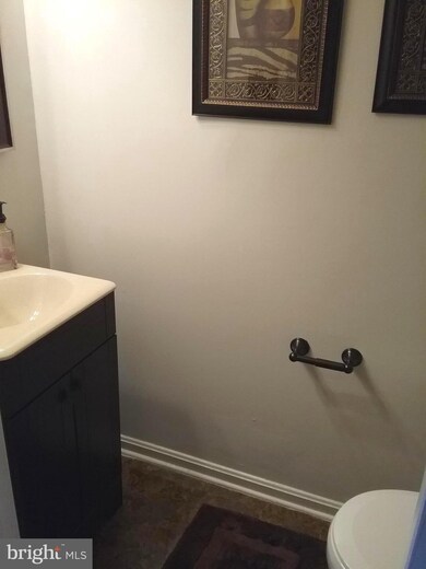 939 Saint Michaels Dr, Bowie, MD 20721 - photo 5