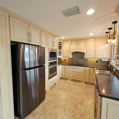 1717 Danbury Dr, Sun City Center, FL 33573 - photo 3