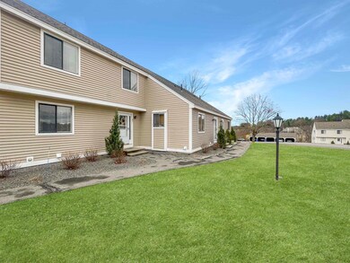 87 Pendleton Ln, Londonderry, NH 03053 - photo 2