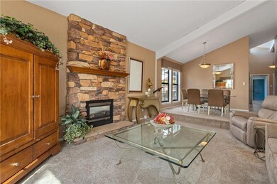 8135 Halsey St, Lenexa, KS 66215 - photo 4