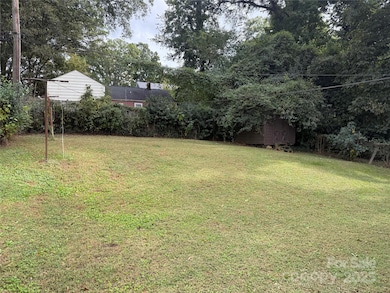2618 Roslyn Ave, Charlotte, NC 28208 - photo 2
