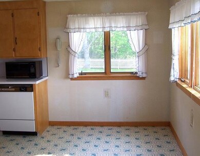 Kitchen. Dining area