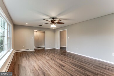 4858 Hawthorn Dr, Harrisburg, PA 17111 - photo 6