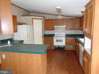 3321 Hoffmans Inn Rd, Hancock, MD 21750 - photo 4