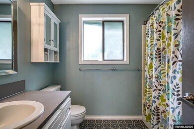 1832 SE Crystal Cir, Corvallis, OR 97333 - photo 7