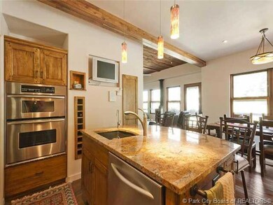 Kitchen. Penthouse Kitchen