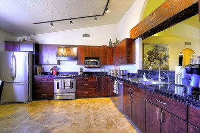 Open Kitchen