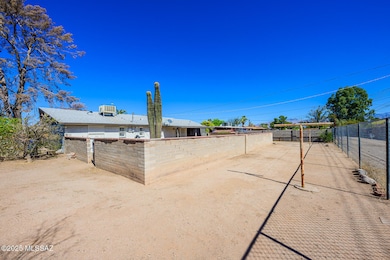 008 - 6537 E. Calle Dened