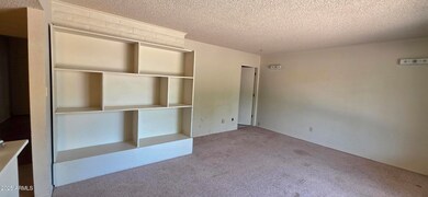 1004 East Mescal Drive