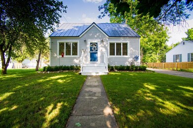 611 Flanders St, Chelsea, MI 48118 - photo 3