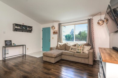 1215 SW 32nd Ct, Redmond, OR 97756 - photo 4