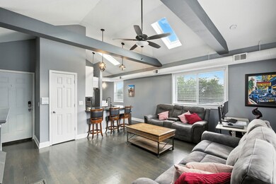 749 S Claremont Ave unit 4, Chicago, IL 60612 - photo 3