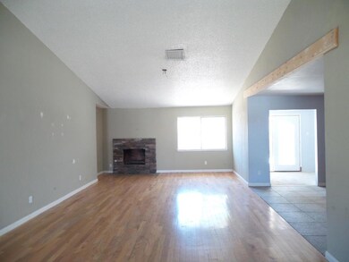 10682 Janway Dr, El Paso, TX 79935 - photo 5