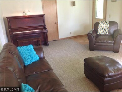 Living Room and entry area! 19'x14'