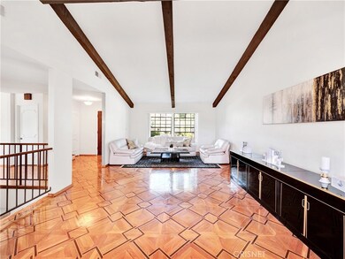 4918 Llano Dr, Woodland Hills, CA 91364 - photo 4